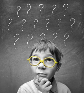 אילוסטרציה: ילד שואל שאלות